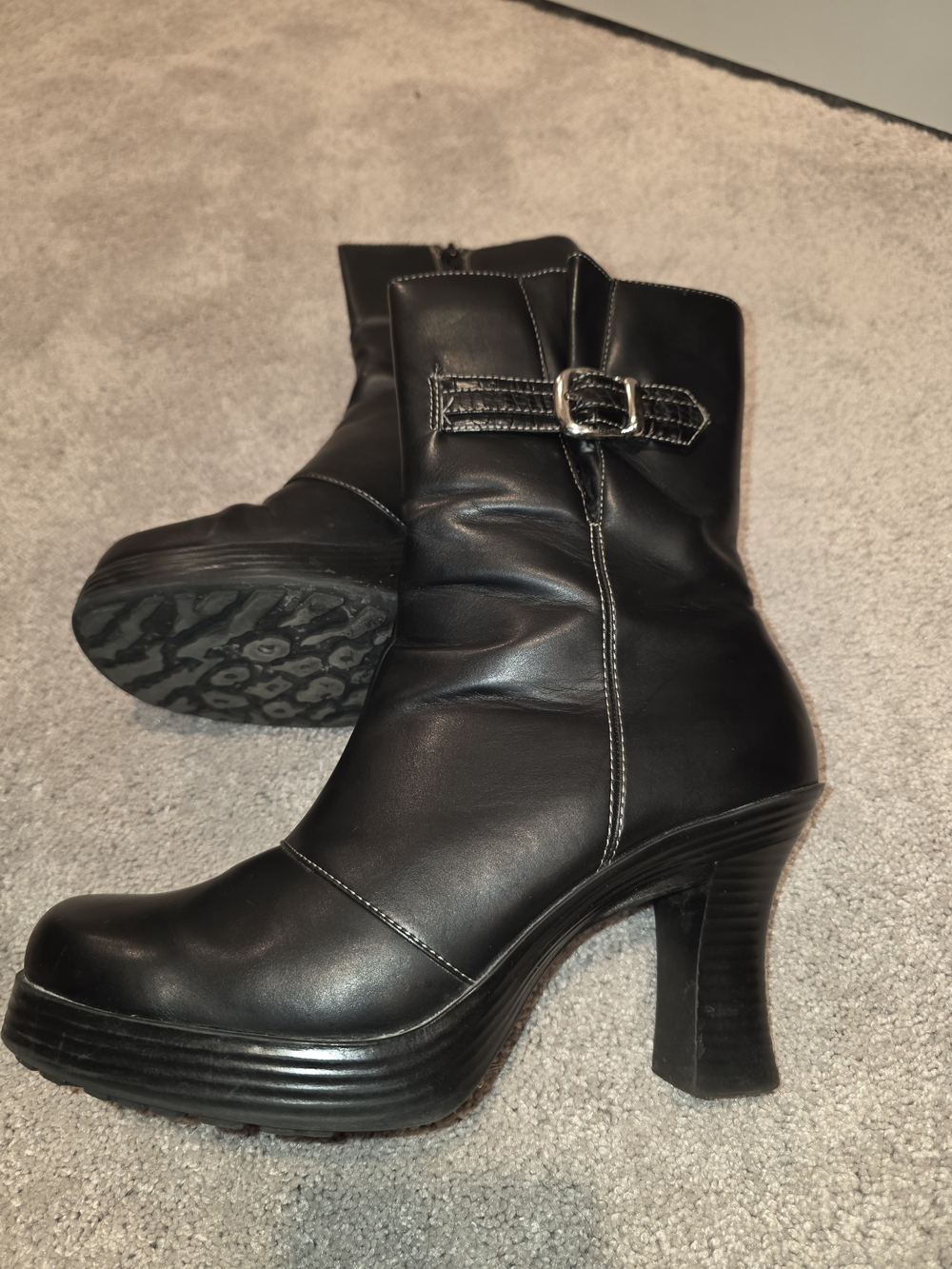 lei Black Mid-Calf Buckle Heeled Boots
